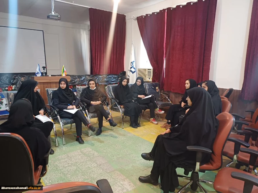 اولین جلسه رسمی انجمن آموزش ابتدایی پردیس امام جعفر صادق (ع) با حضور اعضای جدید و سرکار خانم دکتر آرزو احمدآبادی (عضو هیات علمی و مشاور انجمن ) 2