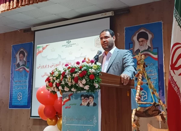 نشست صمیمی وزیر محترم آموزش و پرورش جناب آقای دکتر صحرایی با نومعلمان تمدن ساز خراسان شمالی  و دانشجویان در دانشگاه فرهنگیان 8