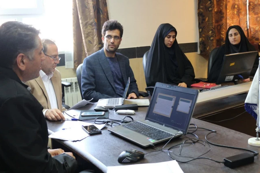 کرسی ( ارزیابی تاثیرگذاری عوامل موثر بر توسعه اکوتوریسم در نواحی روستایی و اهمیت آموزش آن به دانشجو معلمان رشته جغرافیا)  3