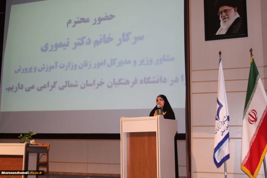 حضور خانم دکتر میترا تیموری، مشاور وزیر آموزش و پرورش در امور زنان همزمان با هفته گرامیداشت مقام شامخ معلم 4