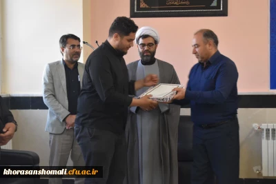 معارفه مسئول هیئت مذهبی 

معارفه مسئول هیئت مذهبی 