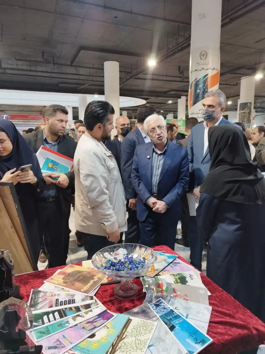 بازدید استاندار محترم استان خراسان شمالی از غرفه پژوهش و دستاوردهای علمی دانشگاه فرهنگیان، به مناسبت هفته پژوهش 3