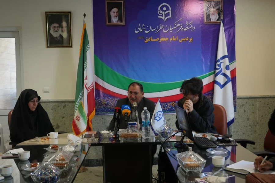 نشست پرسش و پاسخ تشکل های دانشجویی دانشگاه فرهنگیان خراسان شمالی با حضور نماینده مجلس جناب آقای دکتر پاکمهر  4