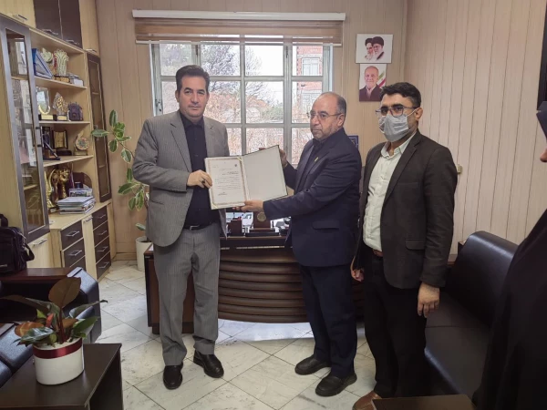 حضور رئیس دانشگاه در اتاق مدیرکل آموزش و پرورش استان بمناسبت فرارسیدن هفته امورتربیتی  4